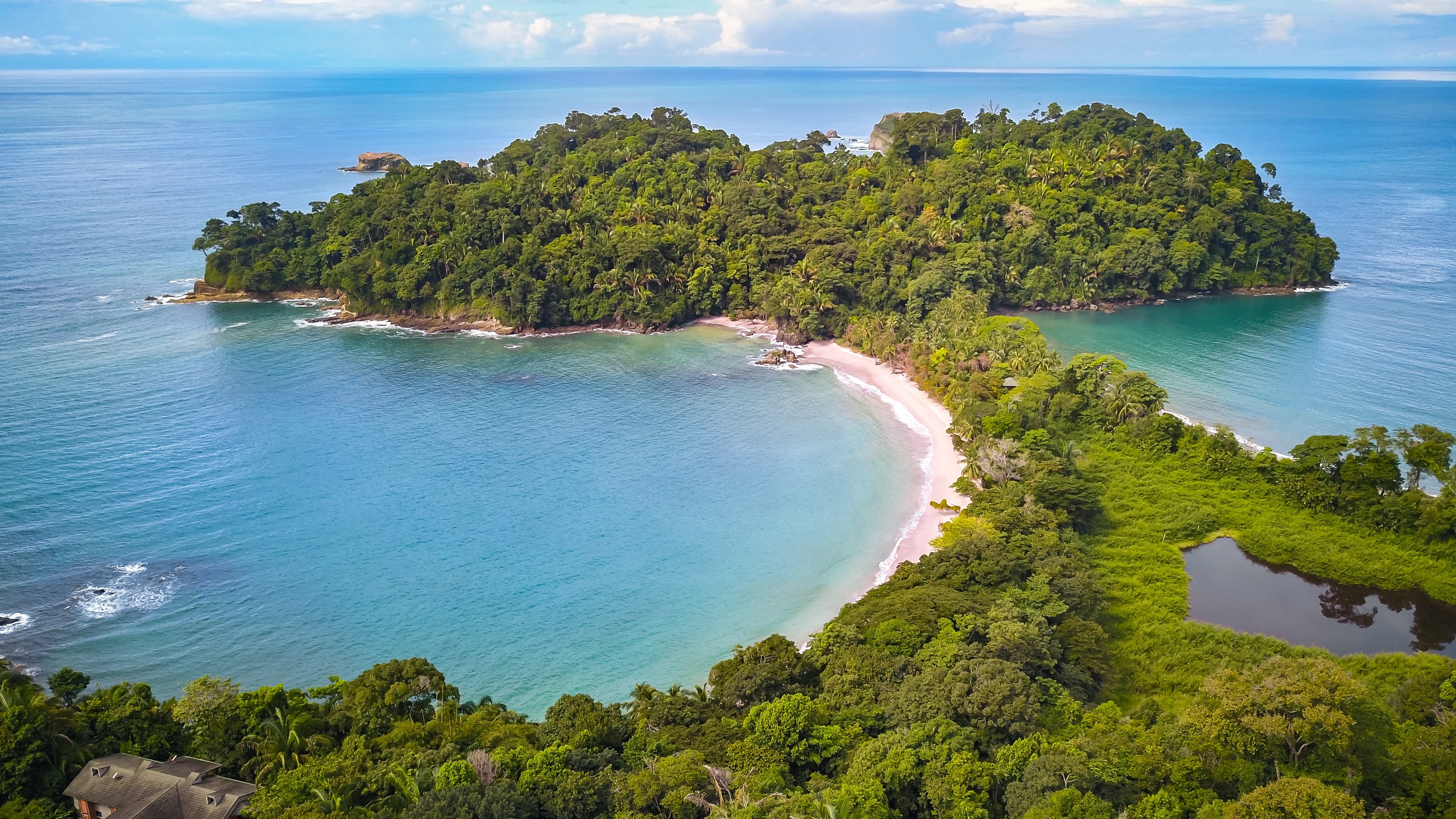 costa rica manuel antonio beach