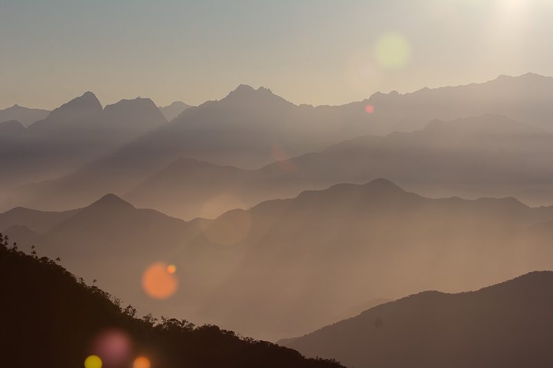 Kolumbianische Landschaft in der Abenddämmerung