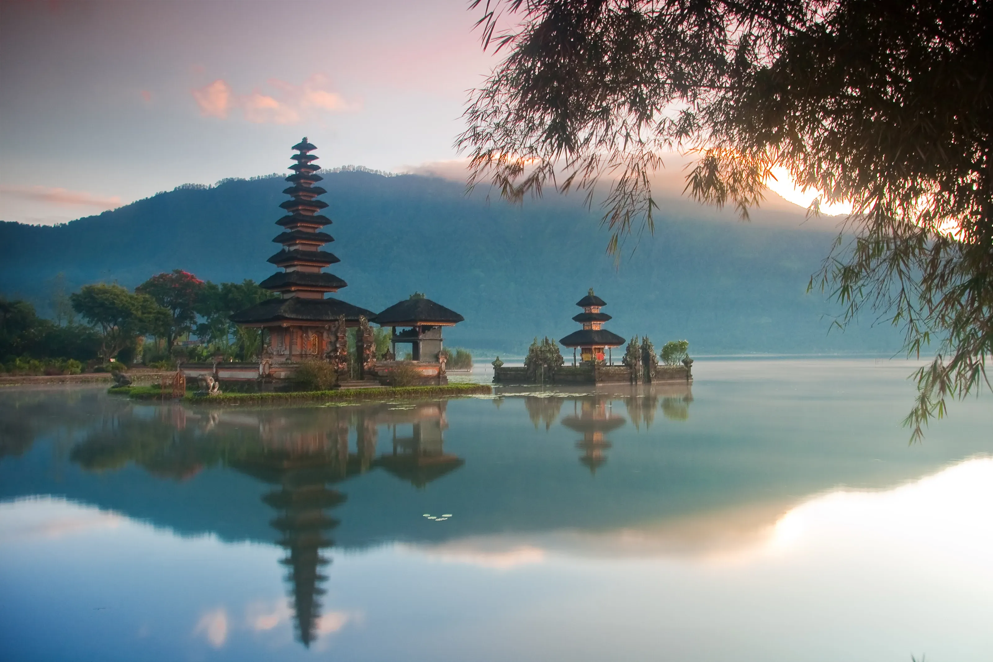 Ulun Dalu Temple near the lake