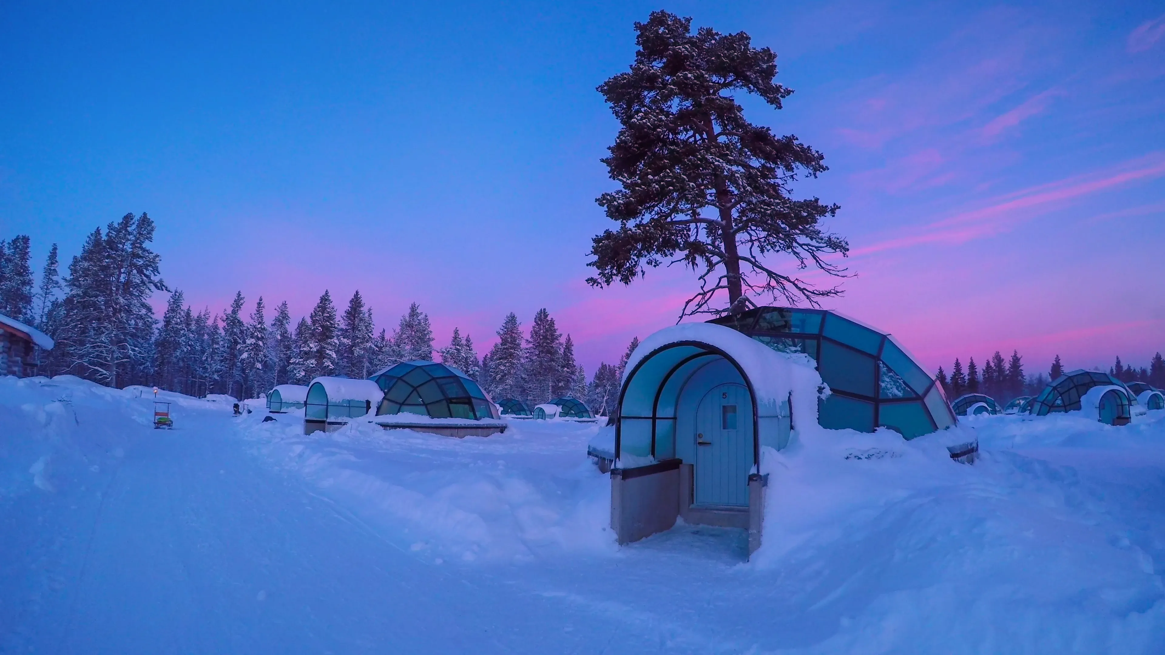 Igloo in kakslauttanen finland