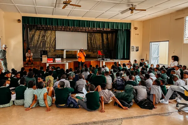 hall demonstration
