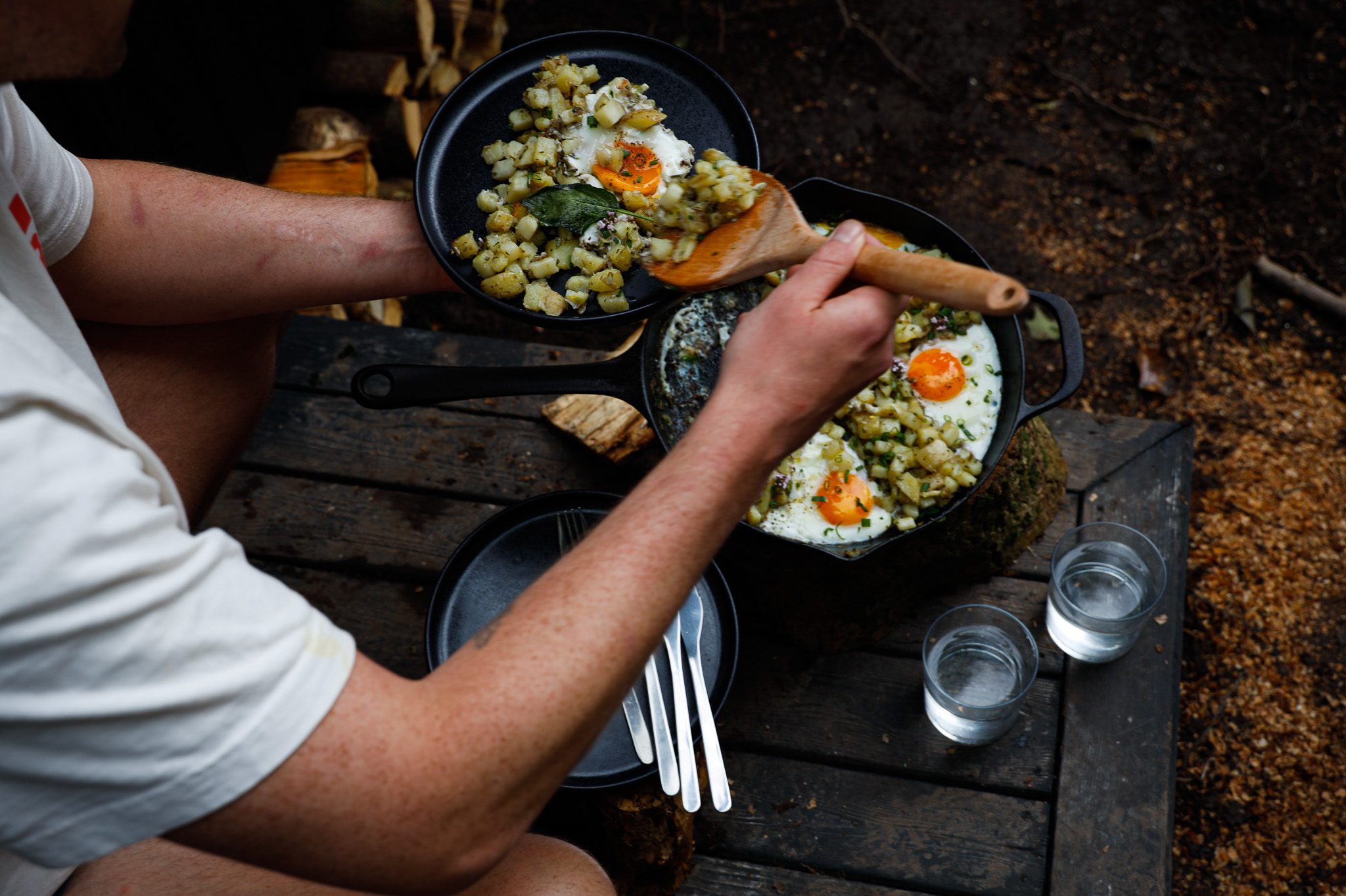 making breakfast at samsu cabin