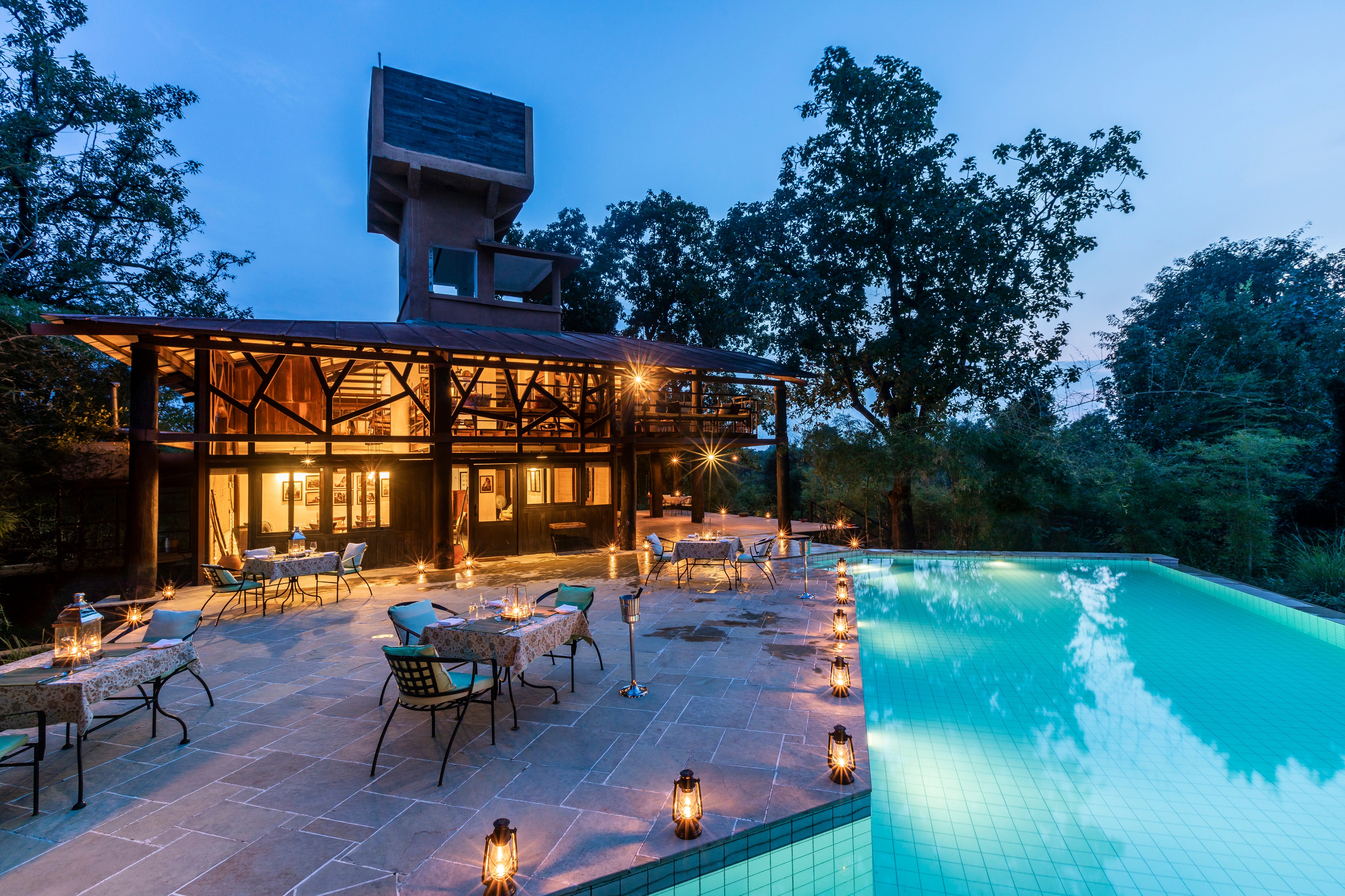 Dining and pool area