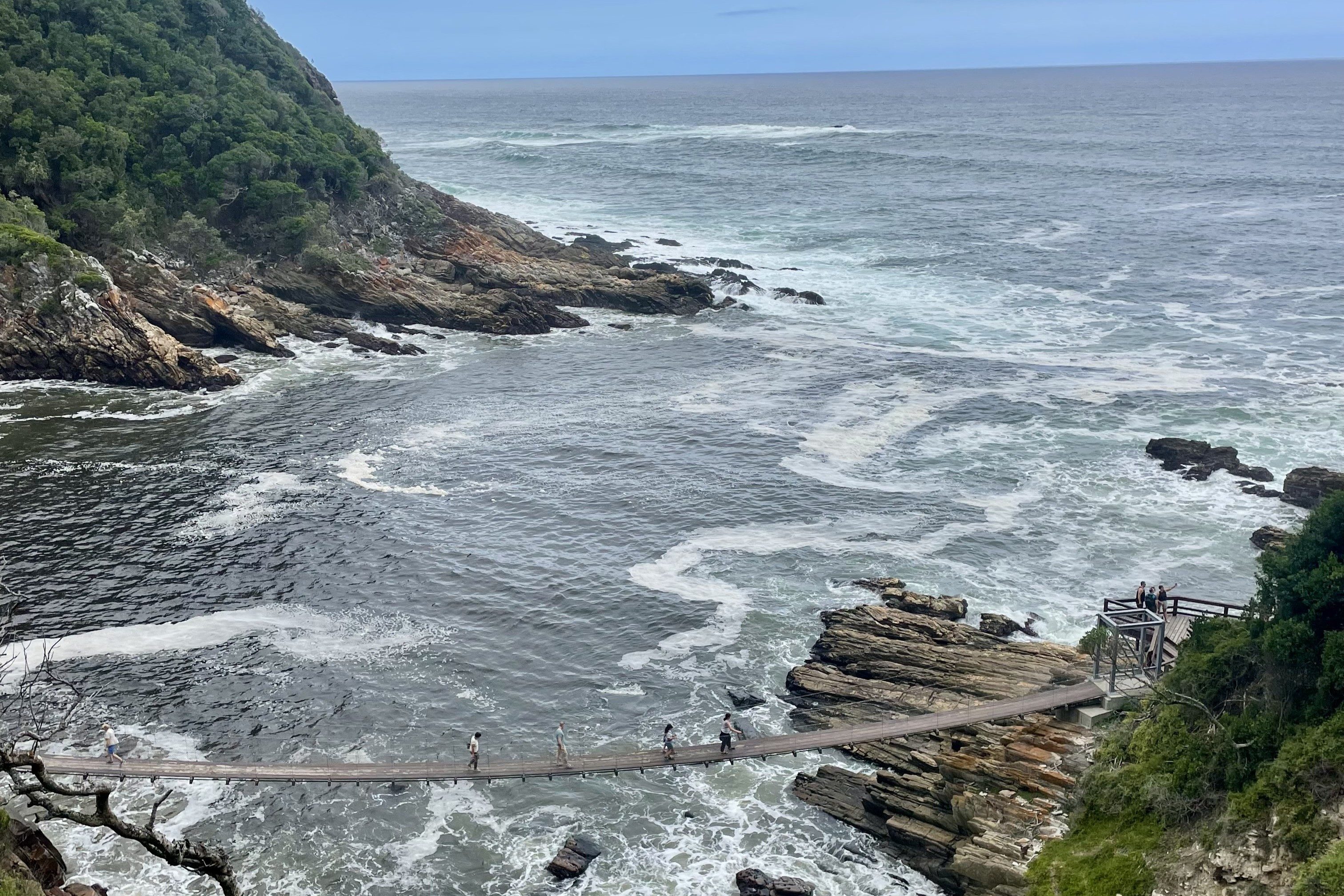 Storm rivier cable bridge