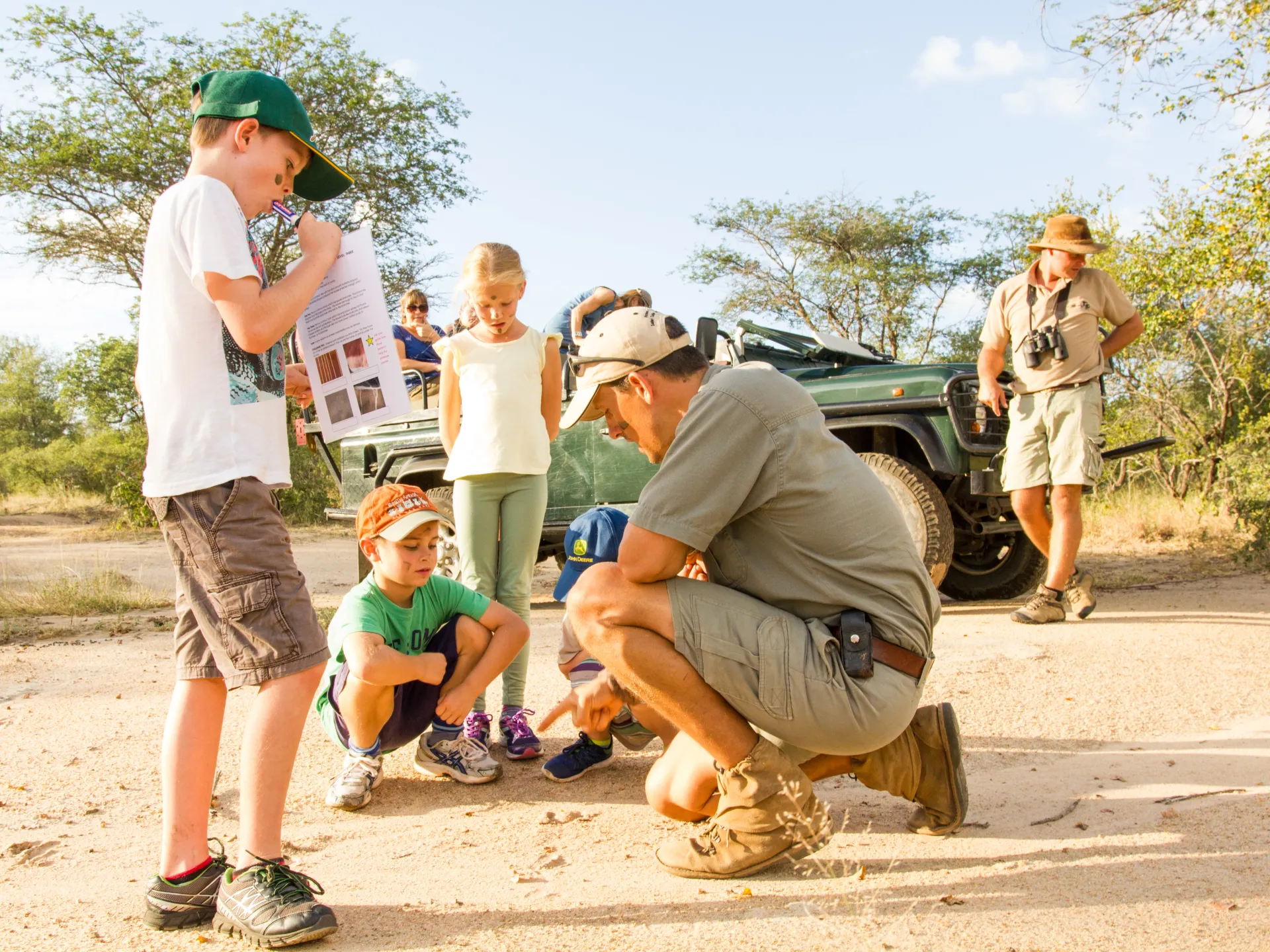 Leitfaden, der Kindern zeigt, wie sie Spuren erkennen können