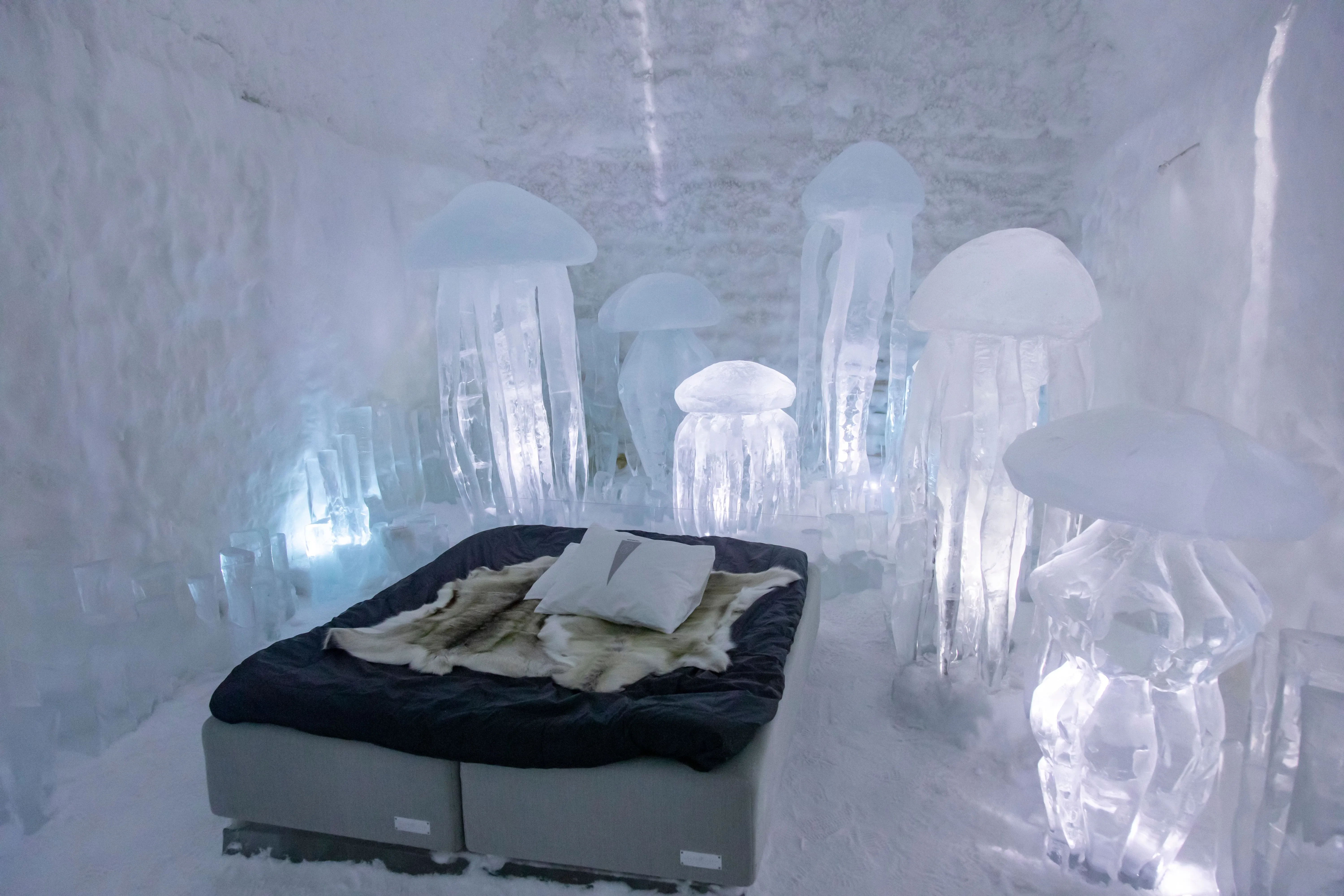 Ice hotel in lapland sweden
