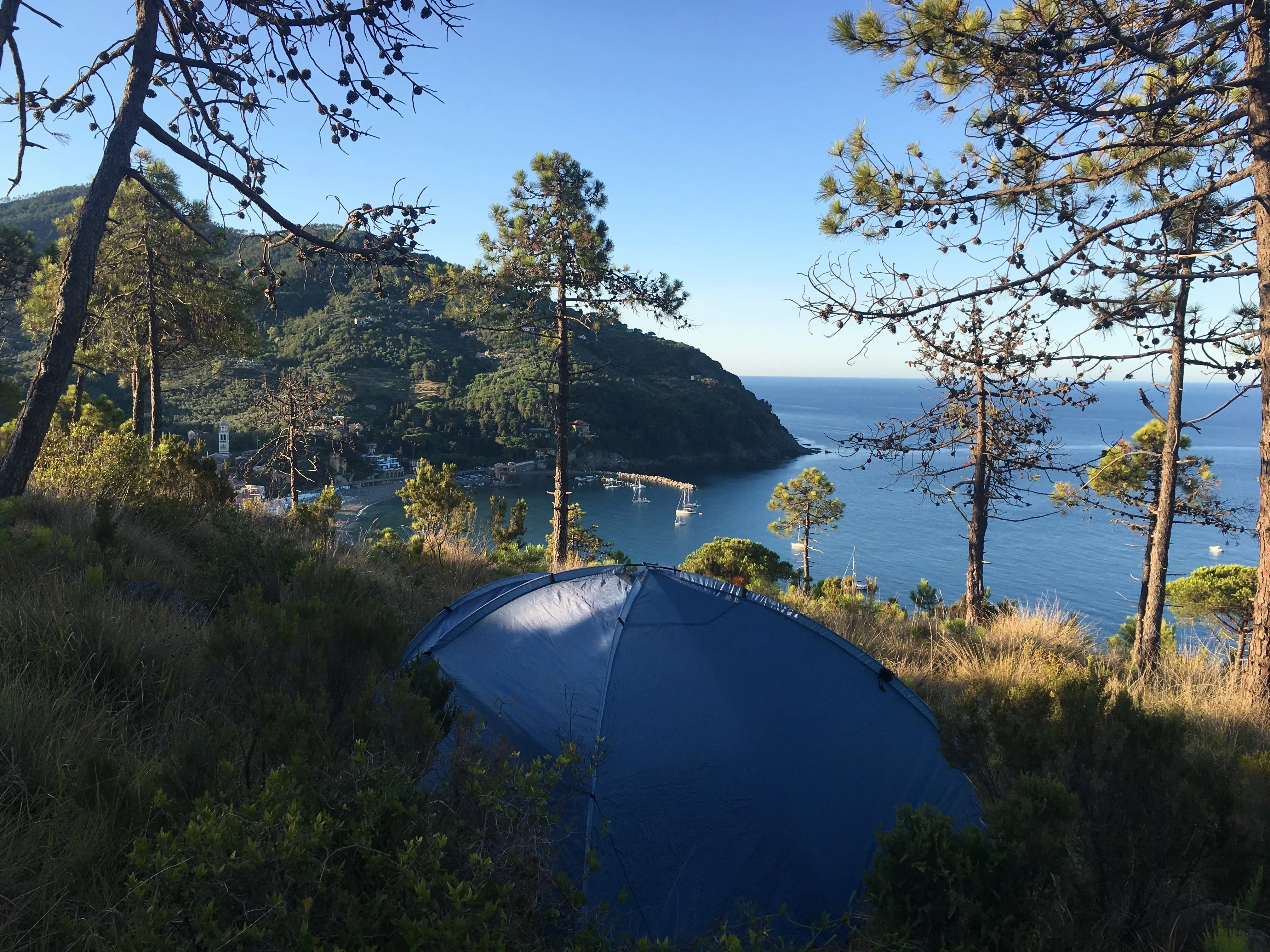 camping along the sea