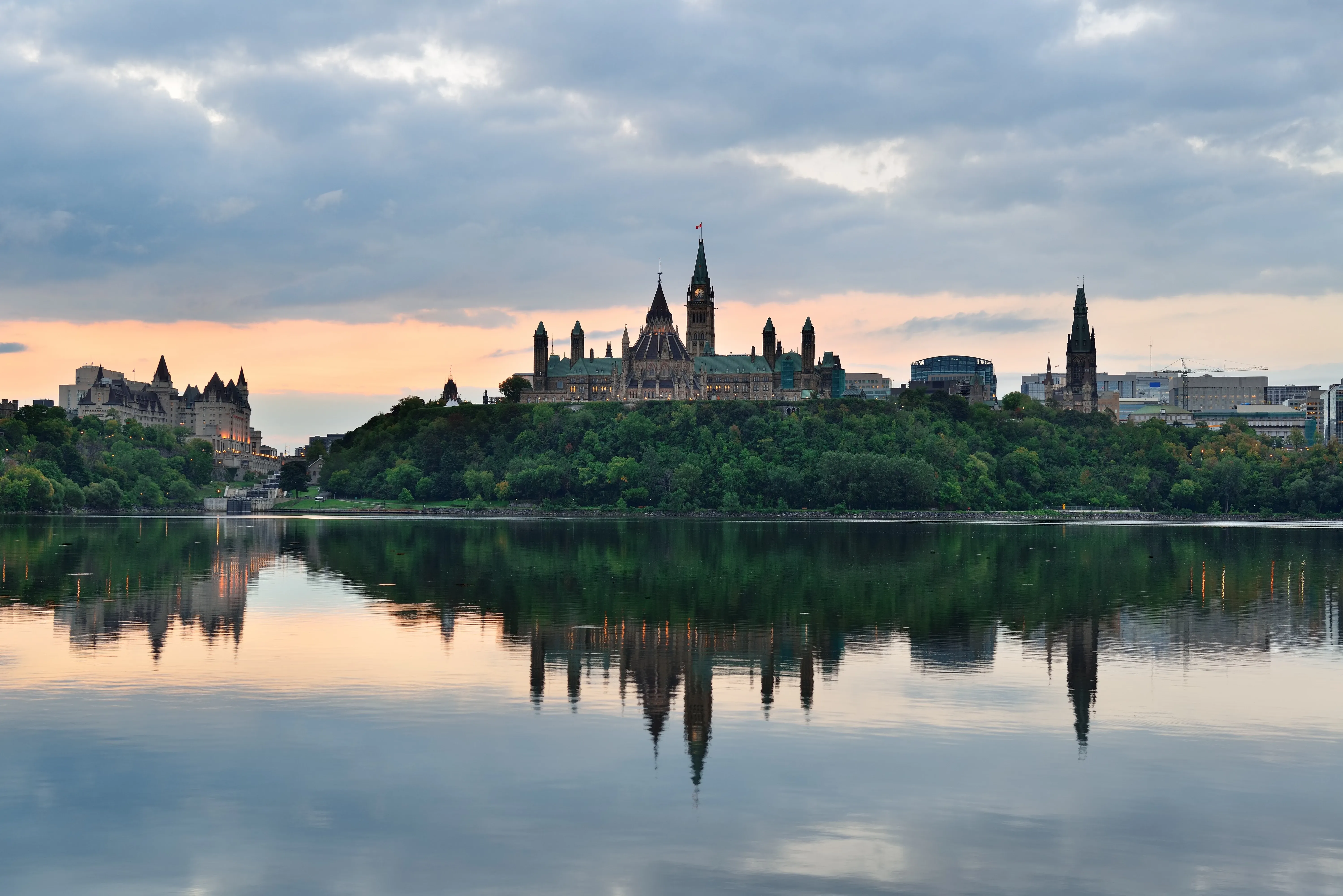 Haupstadt Ottawa mit Schloß am See