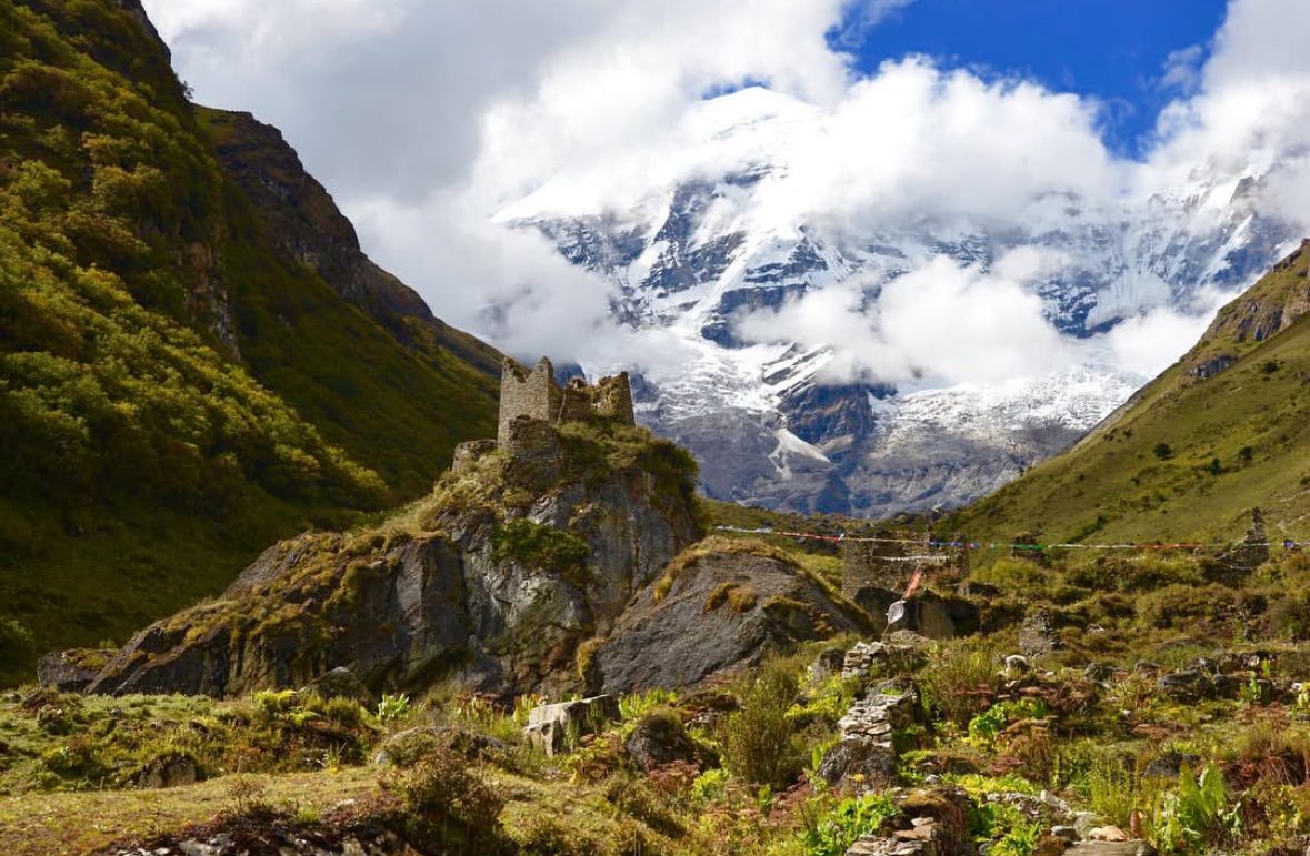 Ruins at base camp Jomolhari