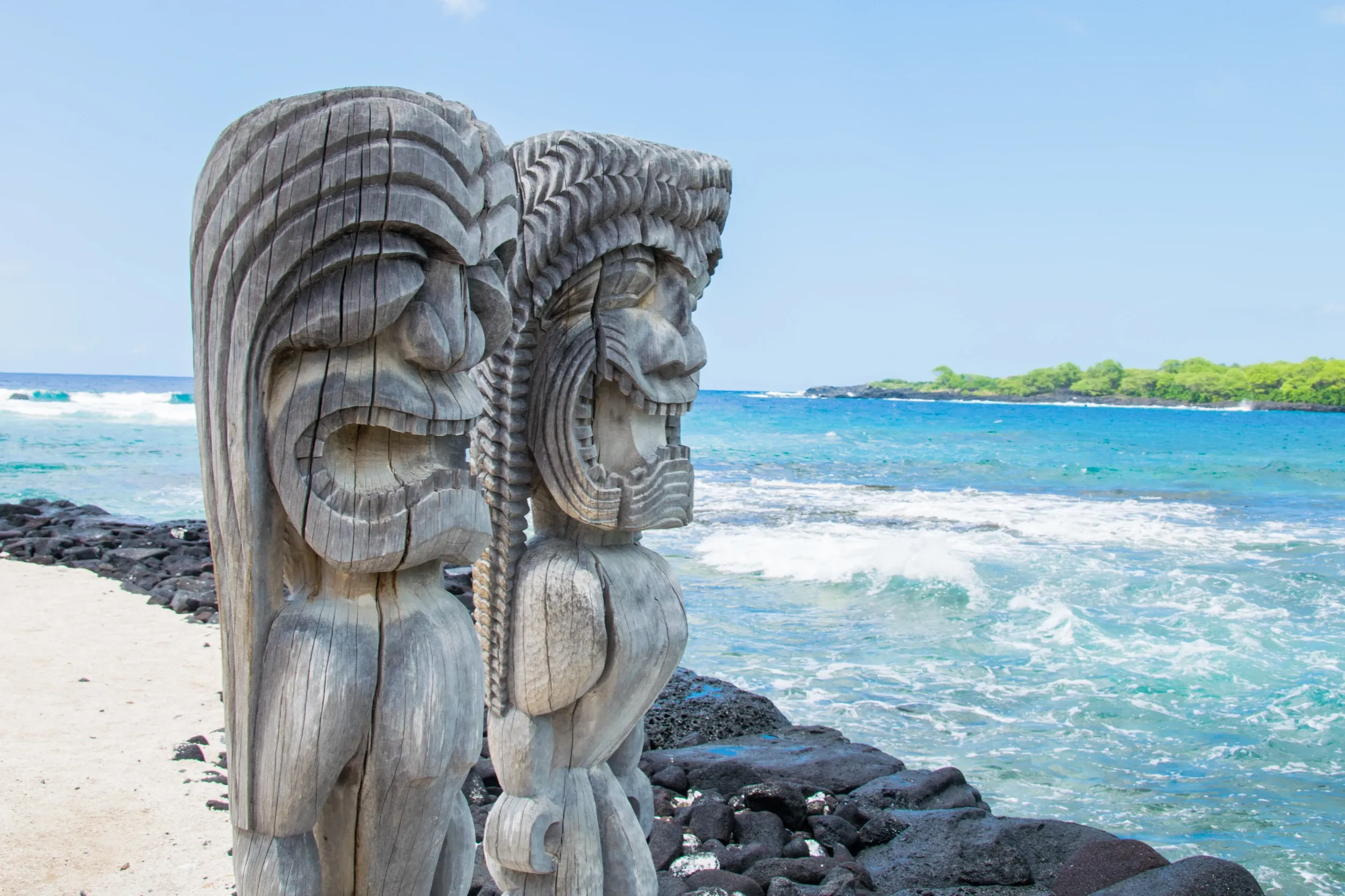 Polynesische Holzstatuen Hawai