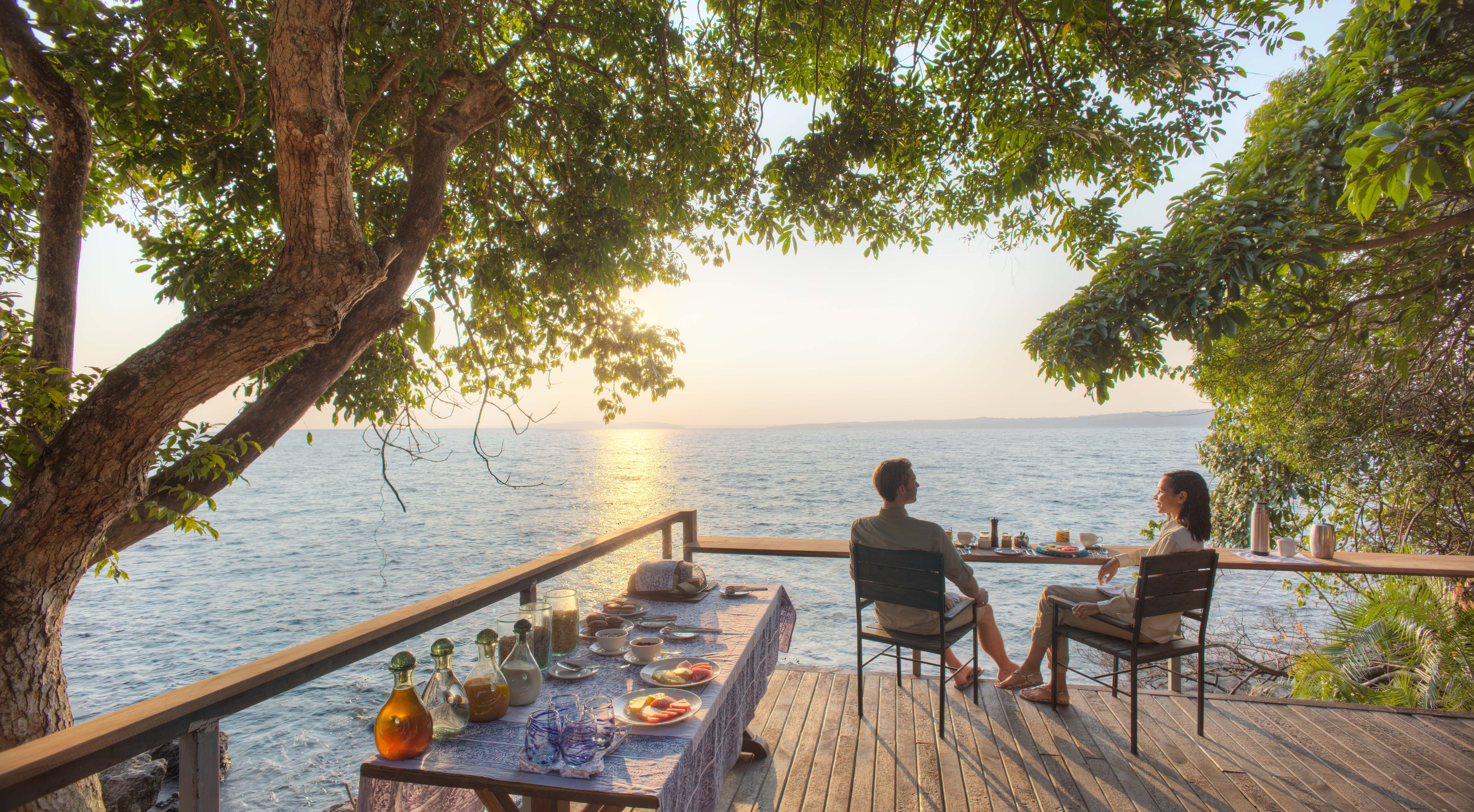 Inselfrühstück an Deck